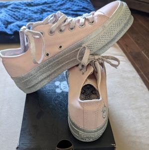 Miley Cyrus Converse Pink